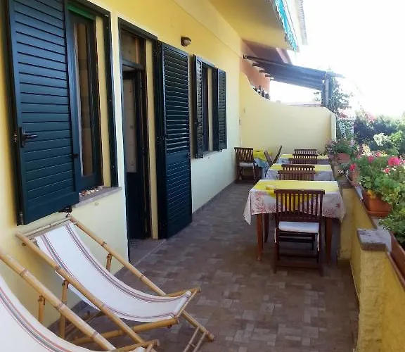 Frühstückspension Torre Del Pozzo